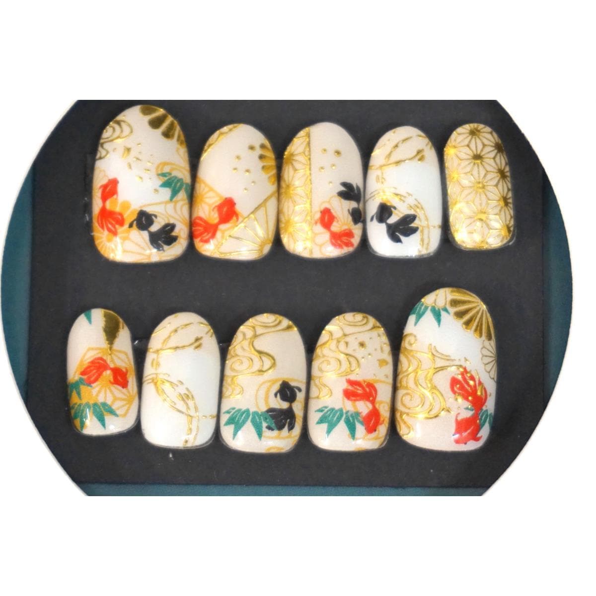 【新品】ネイルチップ　３点セット