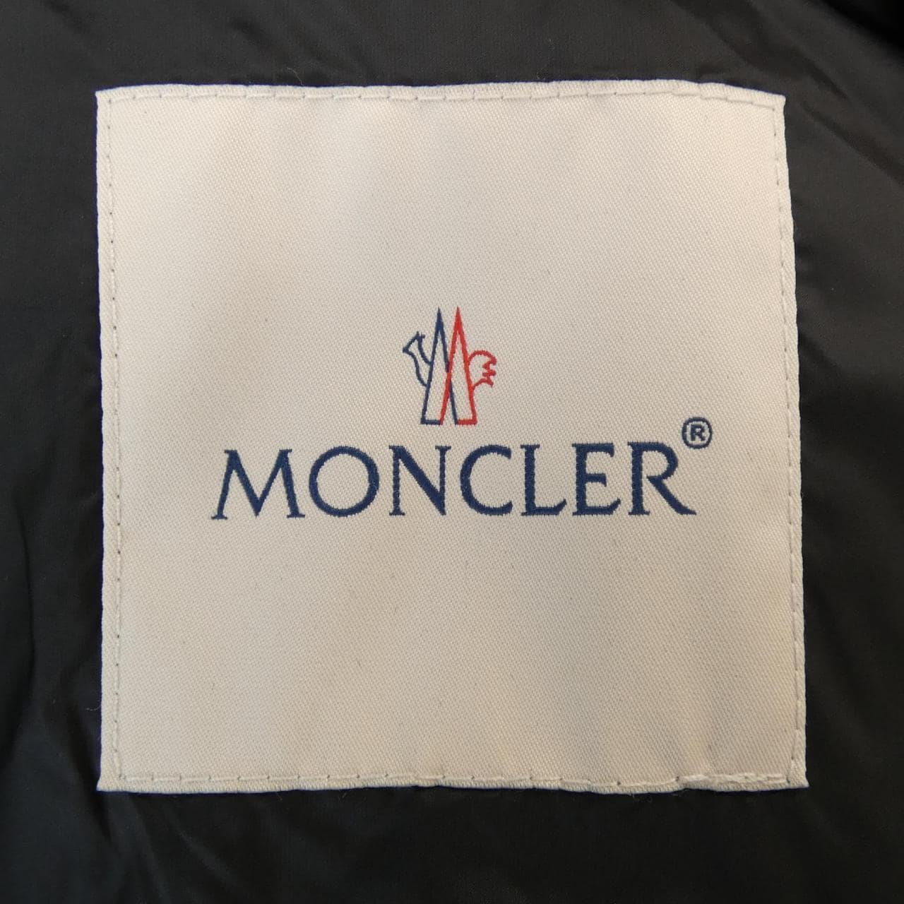 モンクレール MONCLER ダウンジャケット