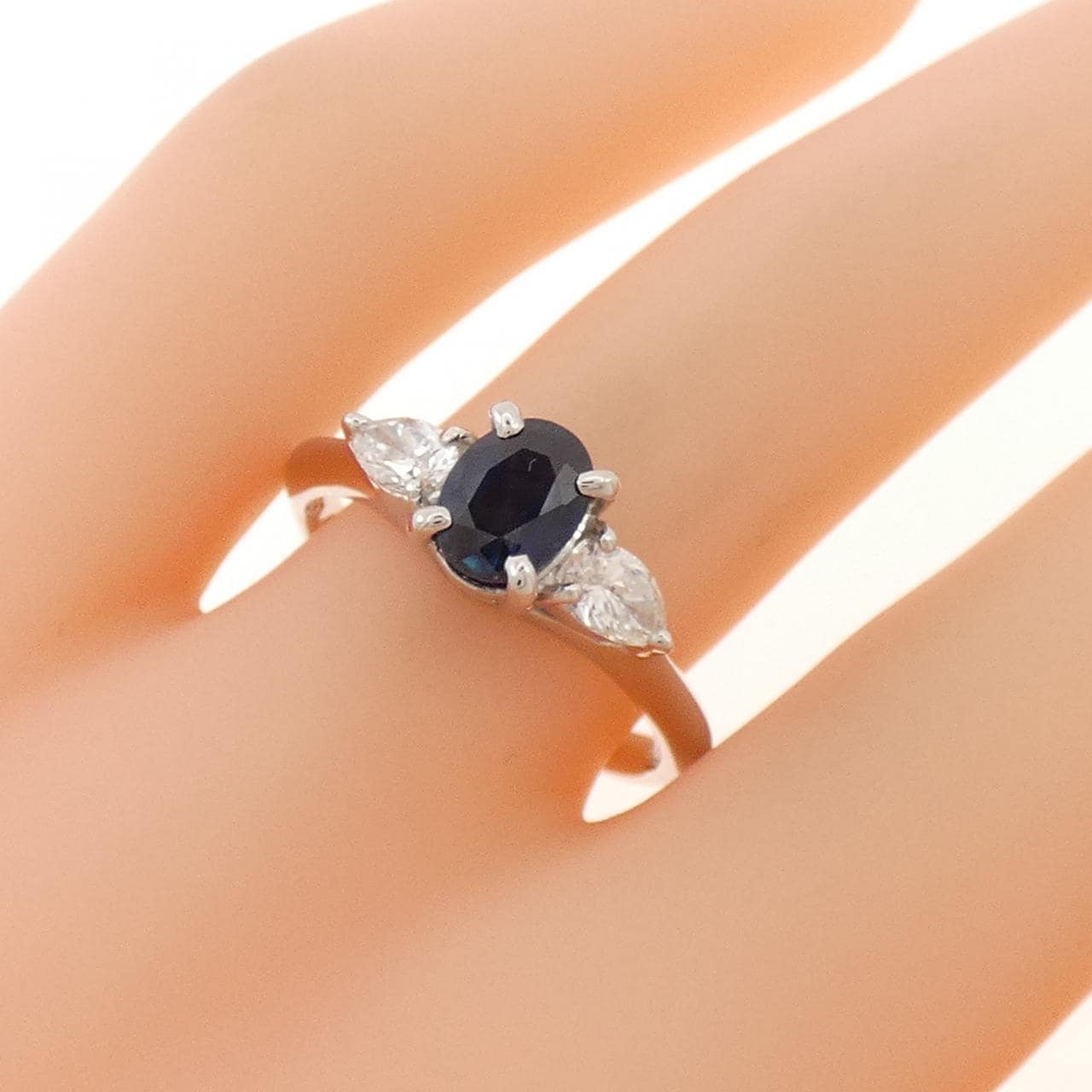 PT950 サファイヤ リング 0.92CT