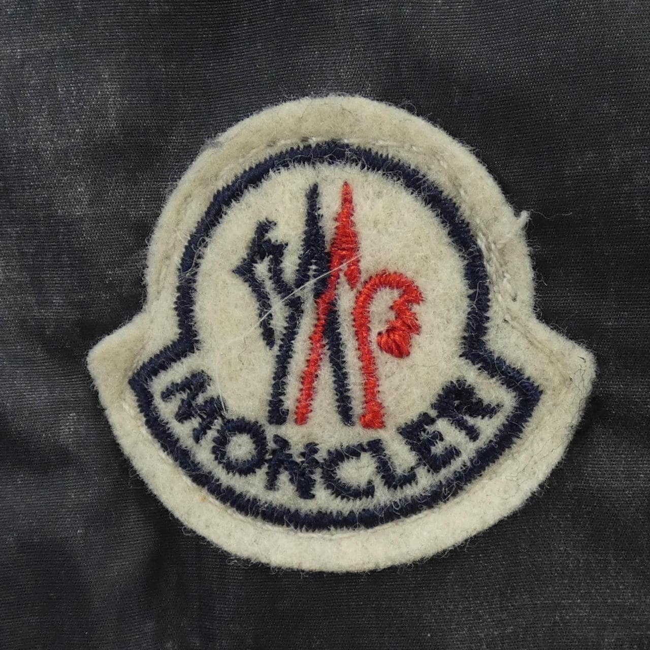 モンクレール MONCLER ダウンジャケット