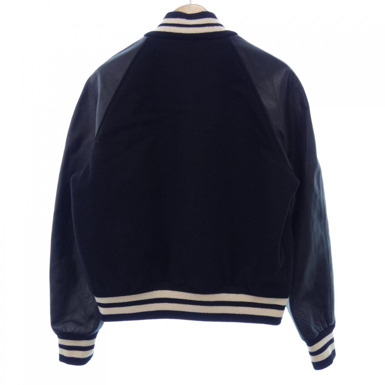 グッチ GUCCI 618897 Z8AKD スタジャン