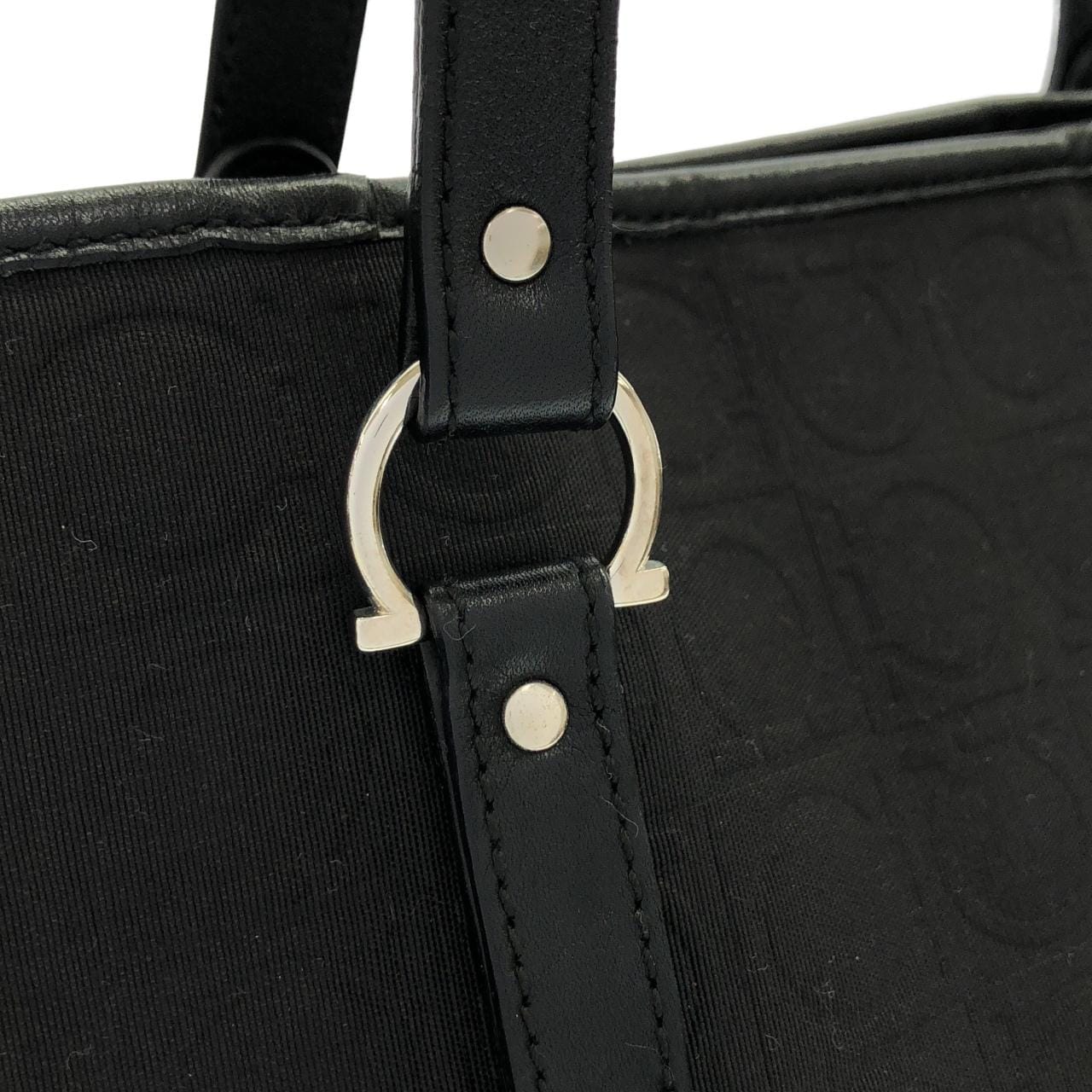 【ヴィンテージ】サルヴァトーレフェラガモ 21 4909 バッグ