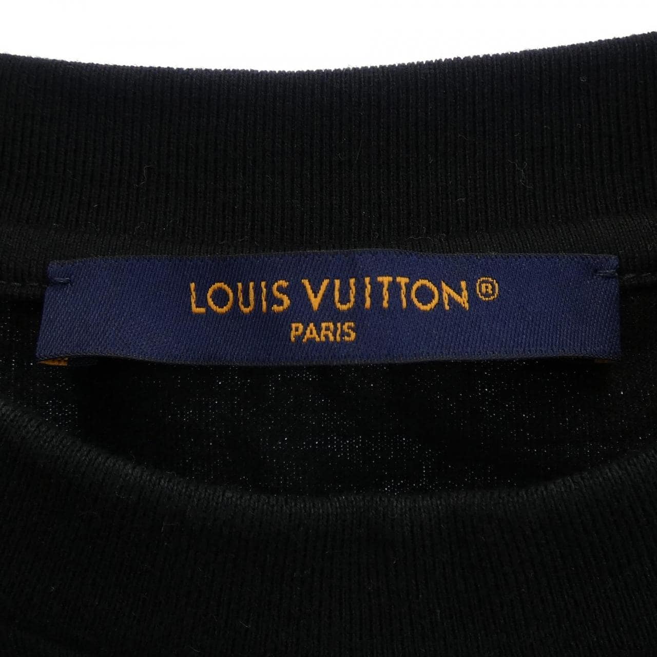 ルイヴィトン LOUIS VUITTON エンボスLVコットンTシャツ HNY55WDT3 Tシャツ