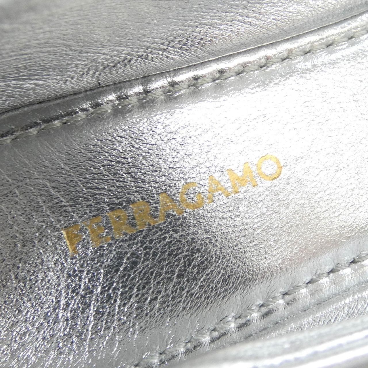 フェラガモ FERRAGAMO フラットシューズ