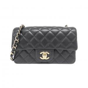 CHANEL shoulder bag