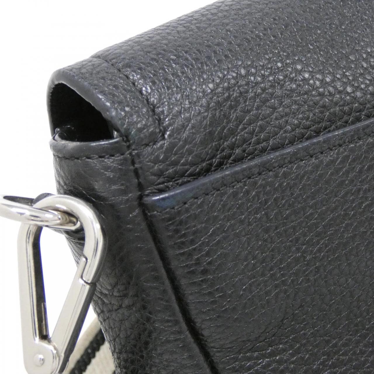 Prada 1BD314肩背包