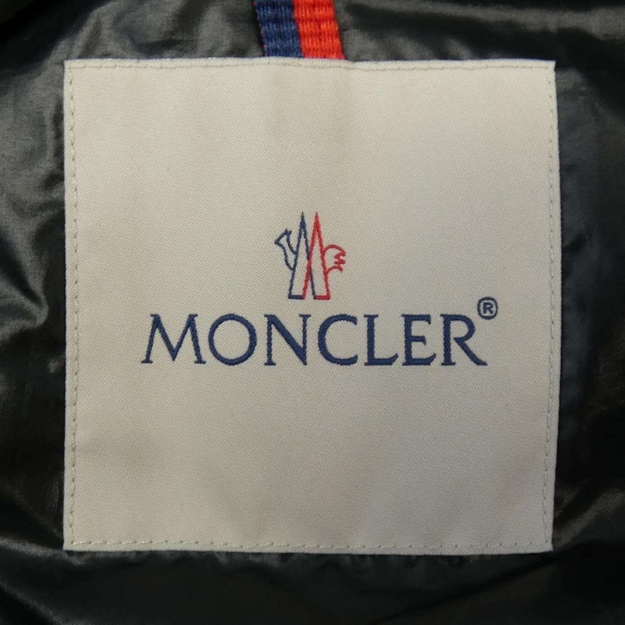 モンクレール MONCLER ダウンジャケット