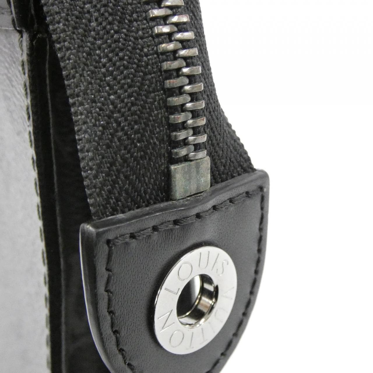 ルイヴィトン モノグラム エクリプス リバース ポシェット ヴォワヤージュ M69535 バッグ