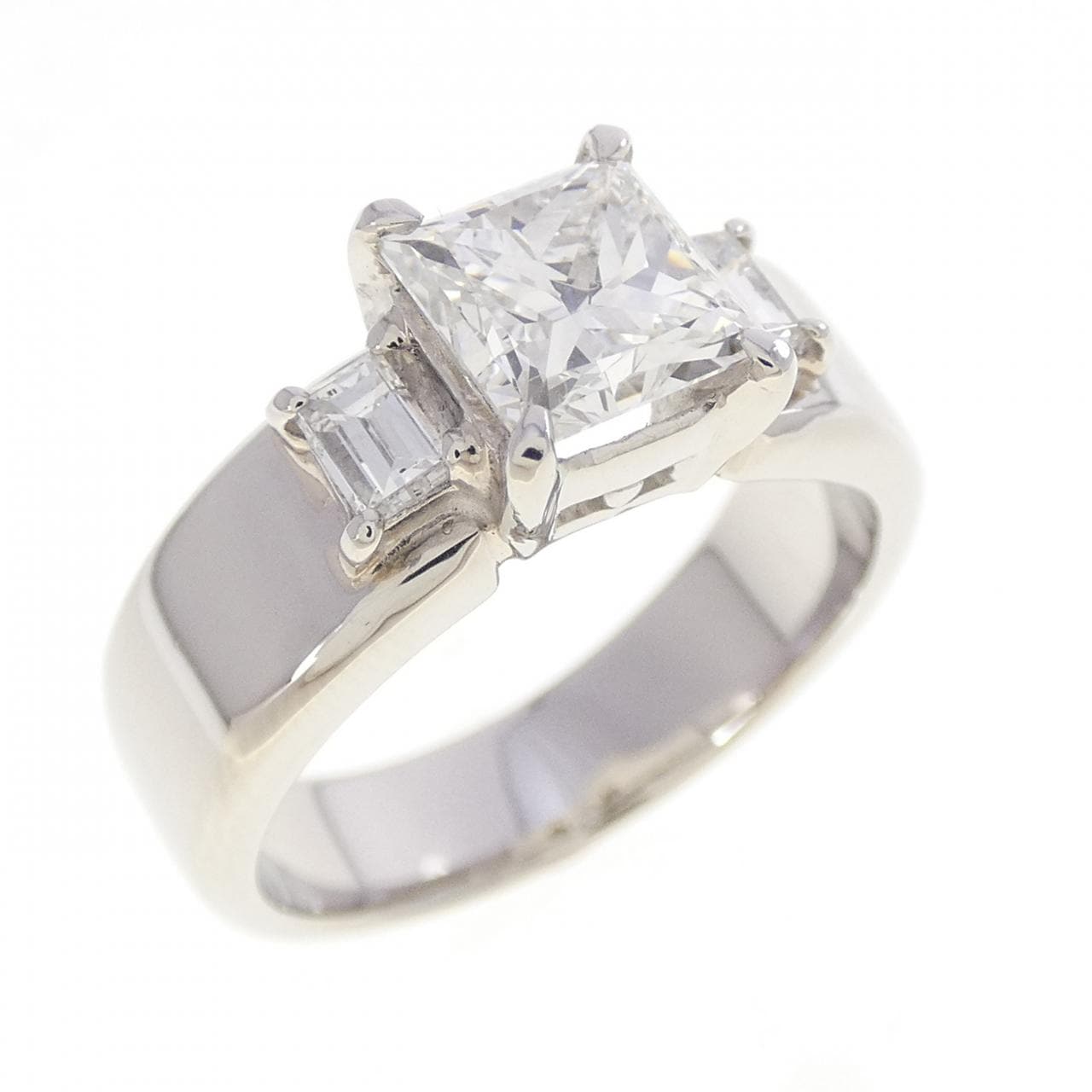 PT900 ダイヤモンド リング 1.267CT G VVS2 ファンシーカット