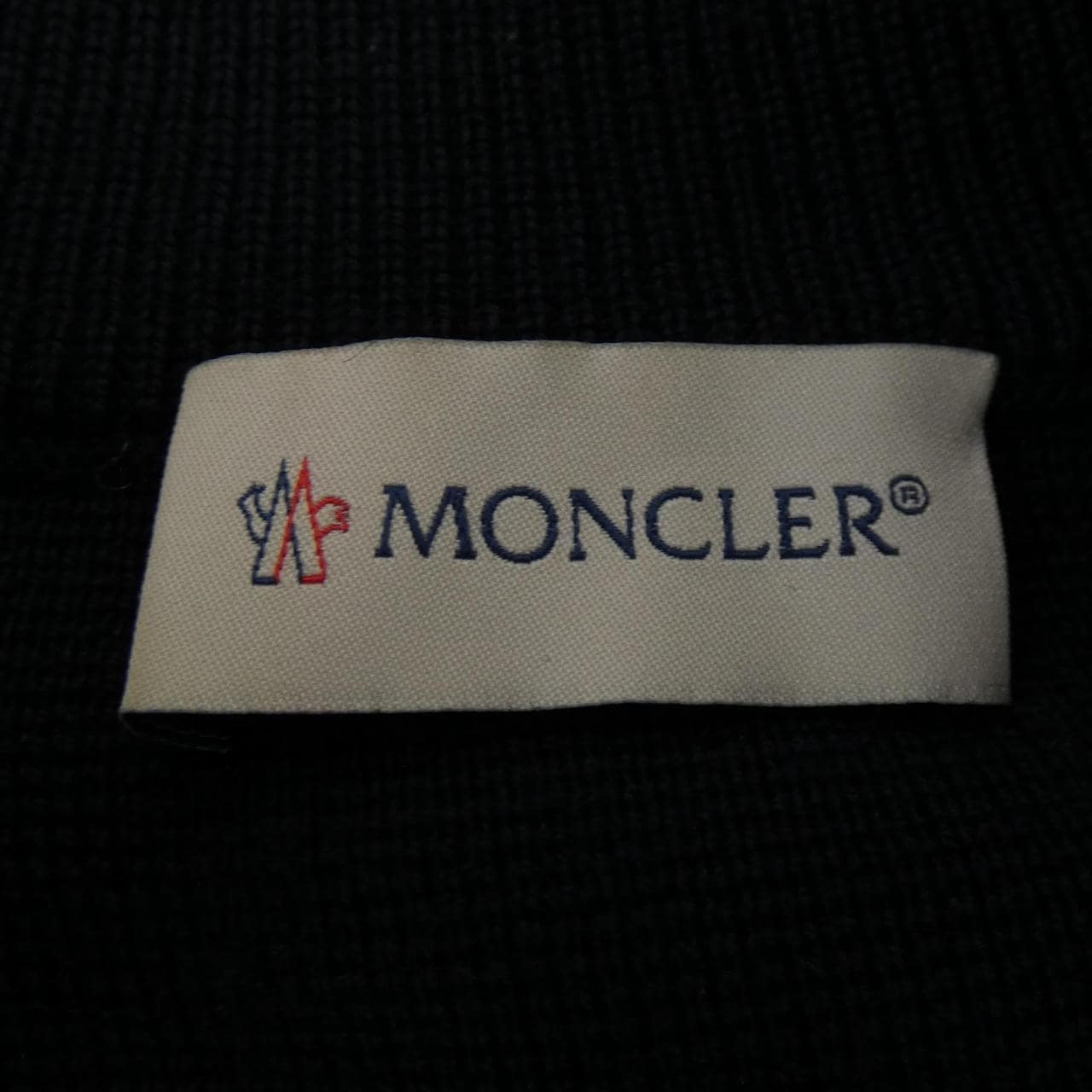 モンクレール MONCLER ダウンジャケット