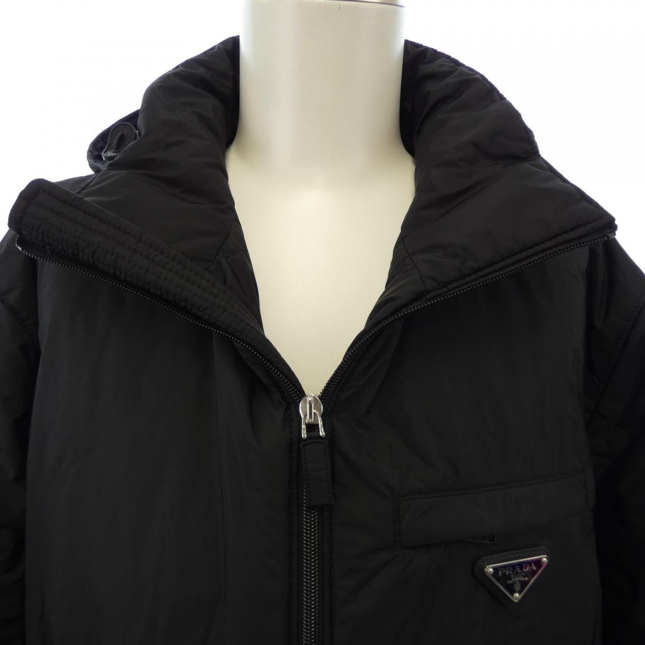 プラダ PRADA トライアングルロゴ SGN955 S191 1WQ9 ダウンジャケット