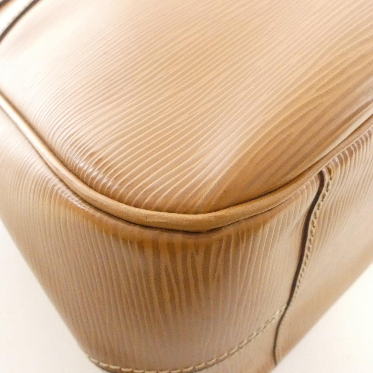 ルイヴィトン エピ パッシィ PM M5926I バッグ