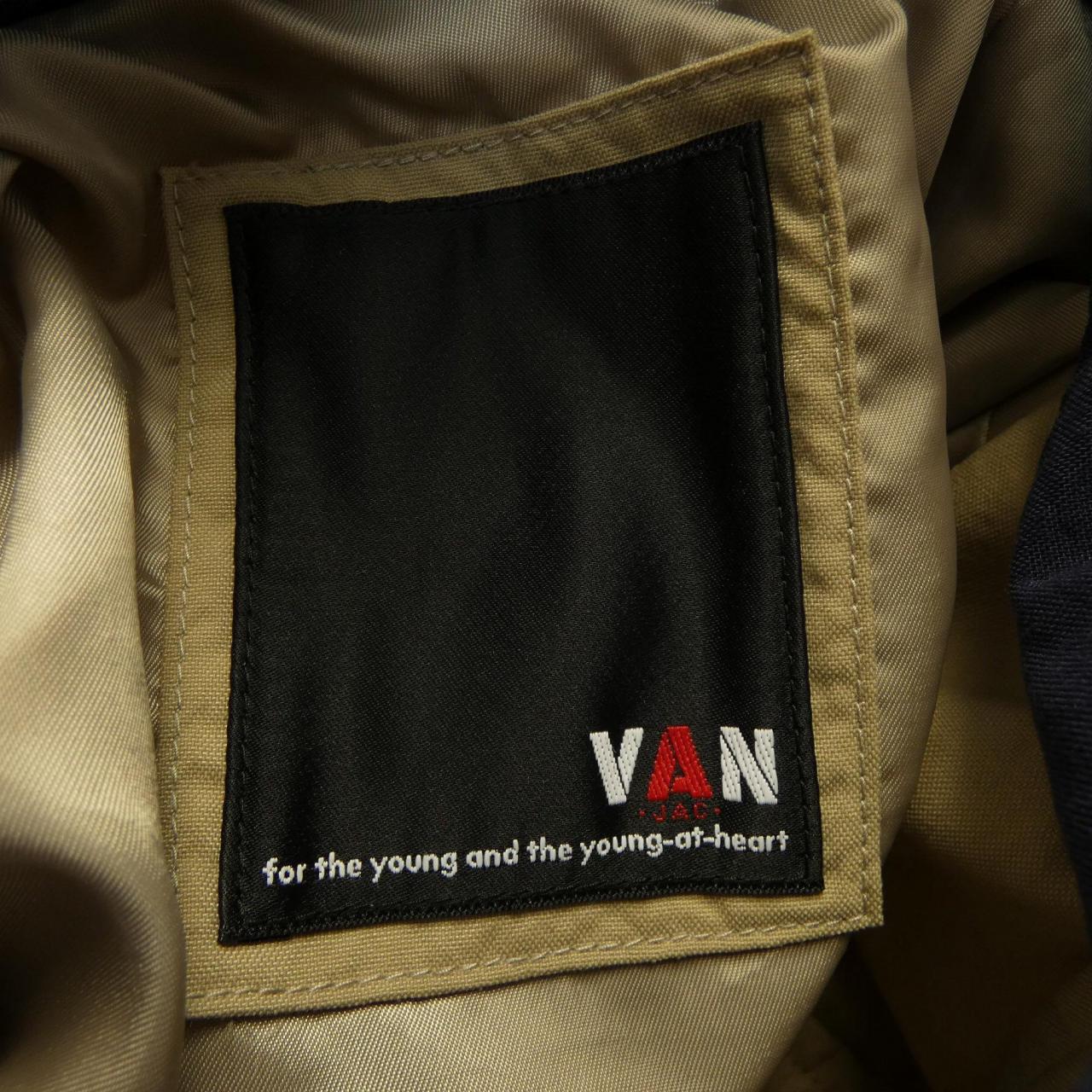 VAN JC-17517 ダウンジャケット