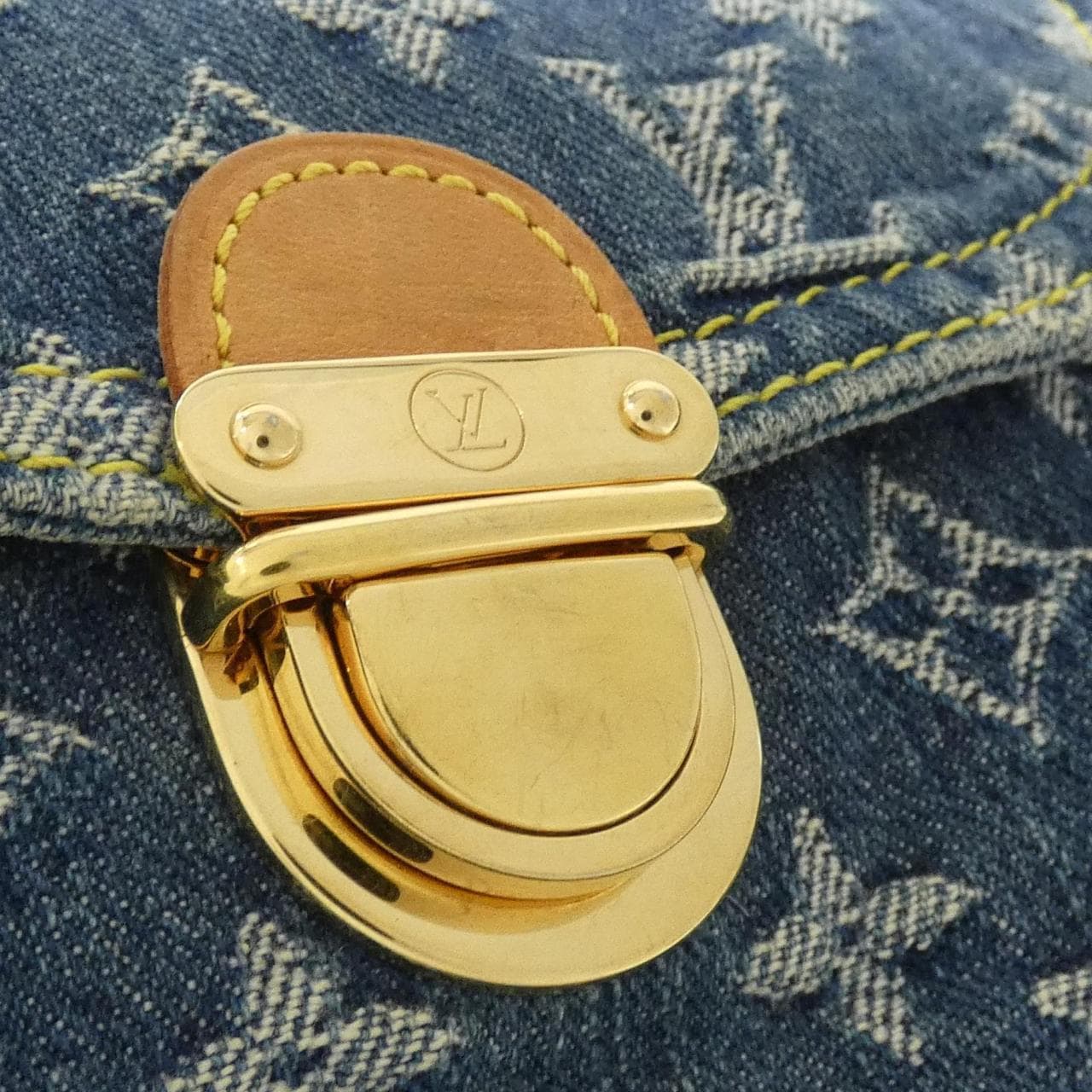 LOUIS VUITTON Monogram牛仔迷你 Preity M95050 單肩包