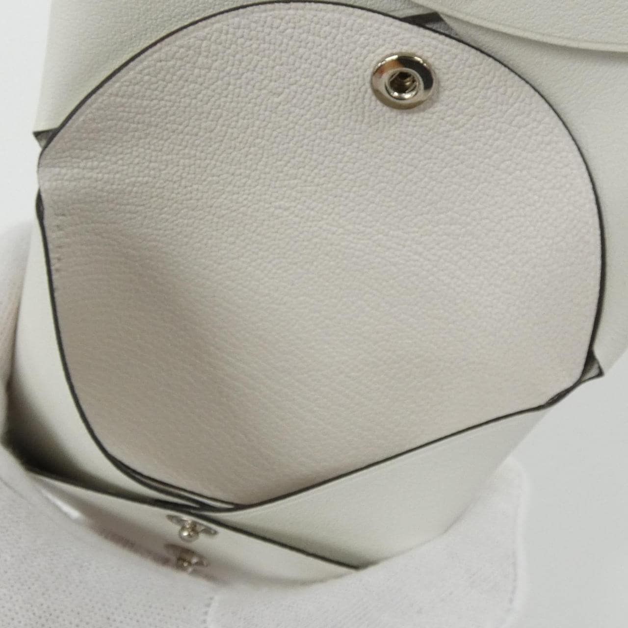 エルメス SELLE EN DESORDRES カルヴィ デュオ 084720CK コインケース