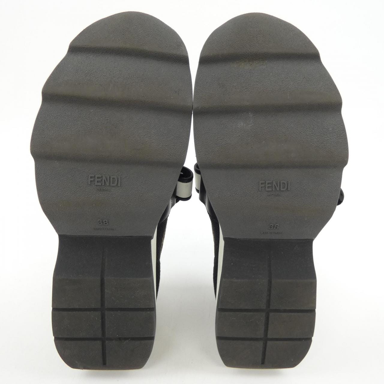 フェンディ FENDI スニーカー