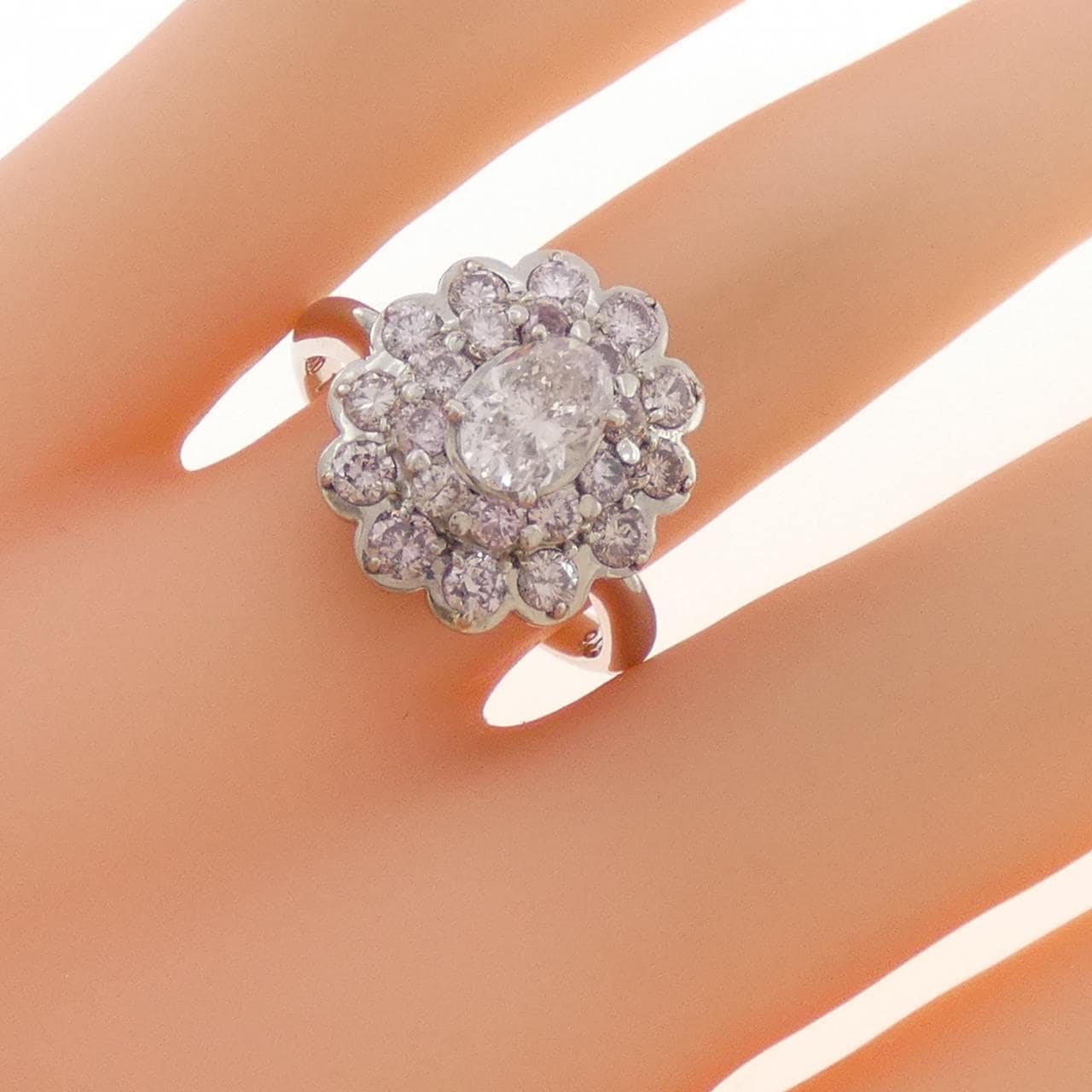 PT900 ダイヤモンド リング 0.718CT VLP I1 オーバルカット