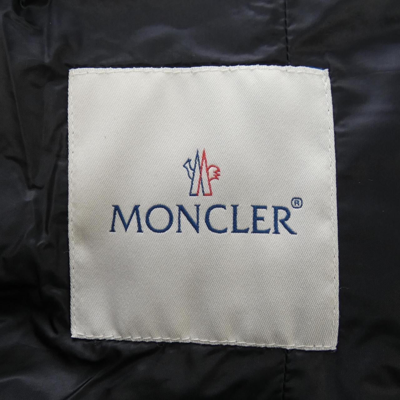 モンクレール MONCLER ダウンジャケット