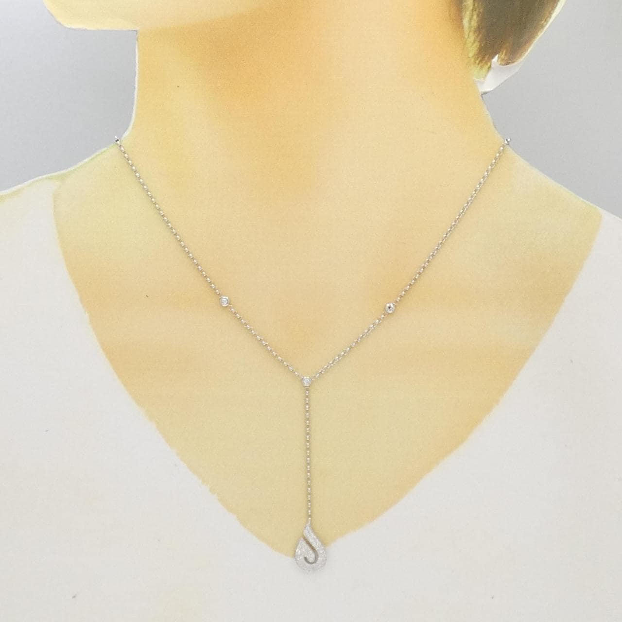 750WG Diamond necklace