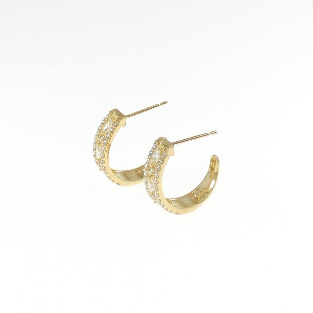 [BRAND NEW] K18YG Diamond earrings 0.54CT