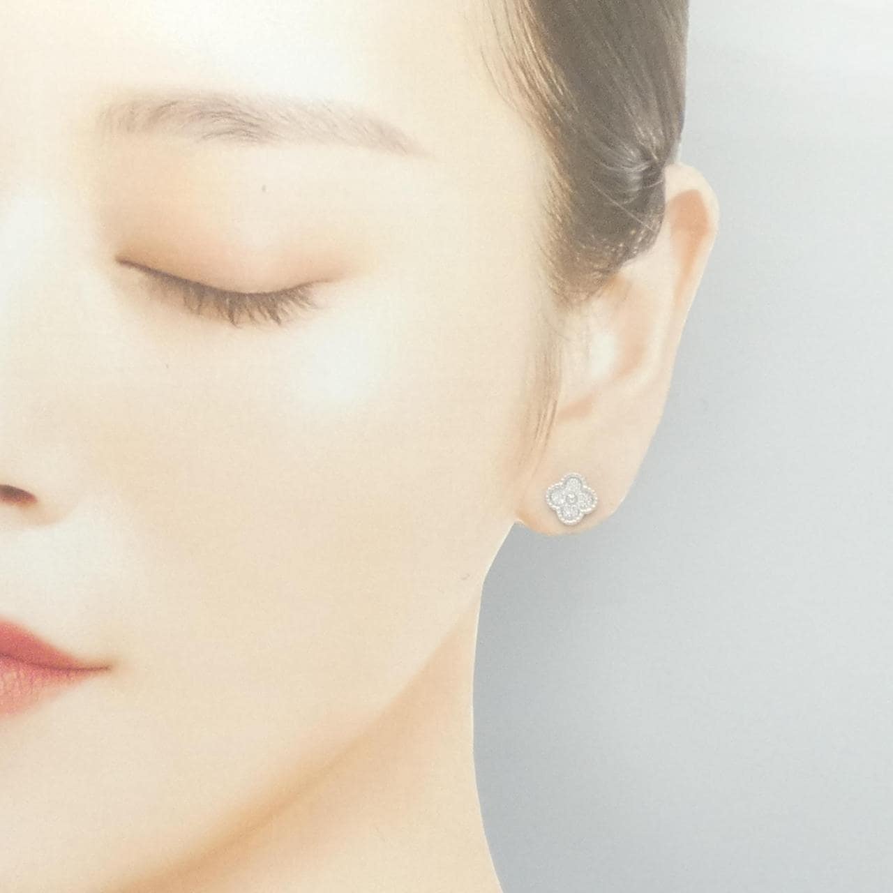 ヴァンクリーフ&アーペル スウィートアルハンブラ ピアス