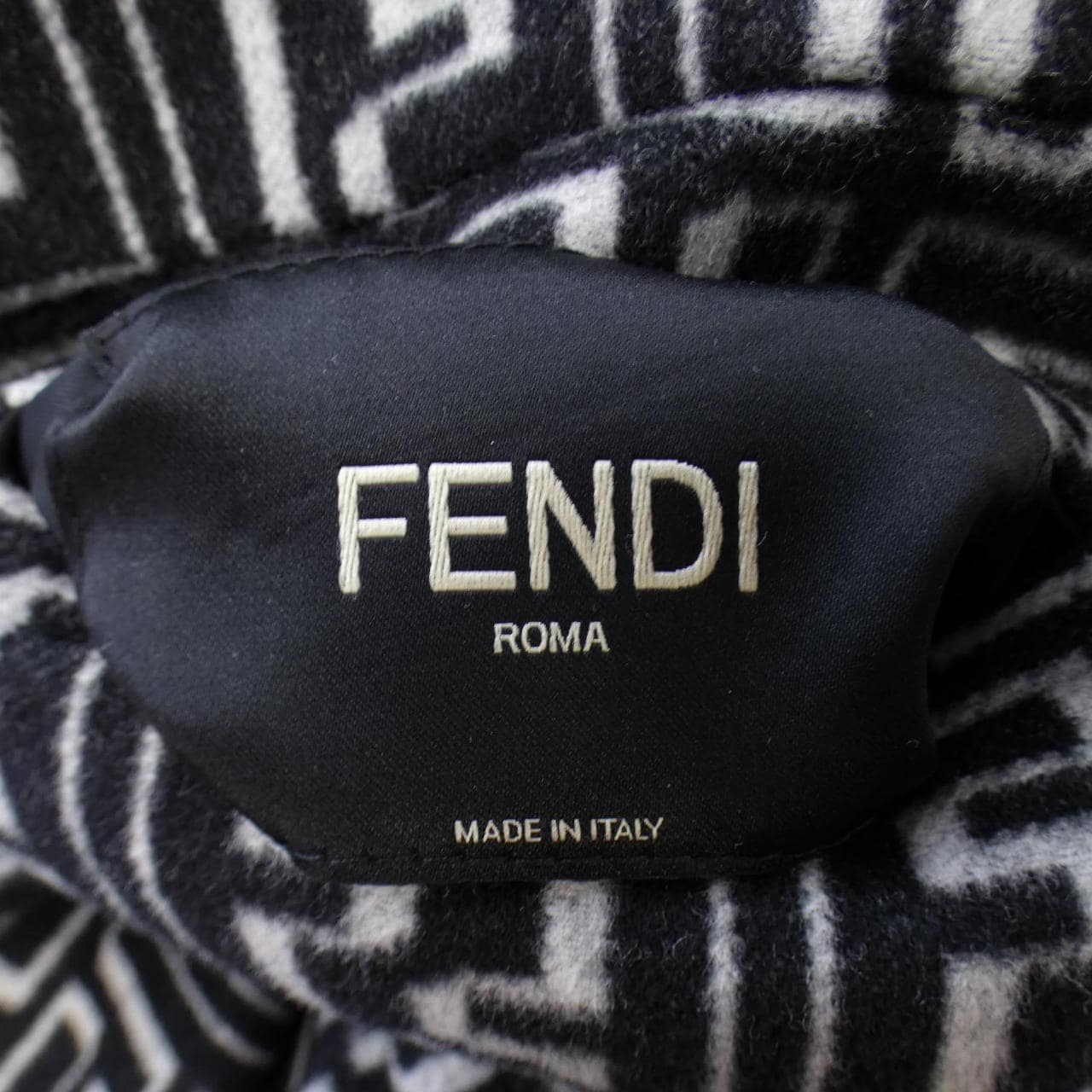 FENDI外套