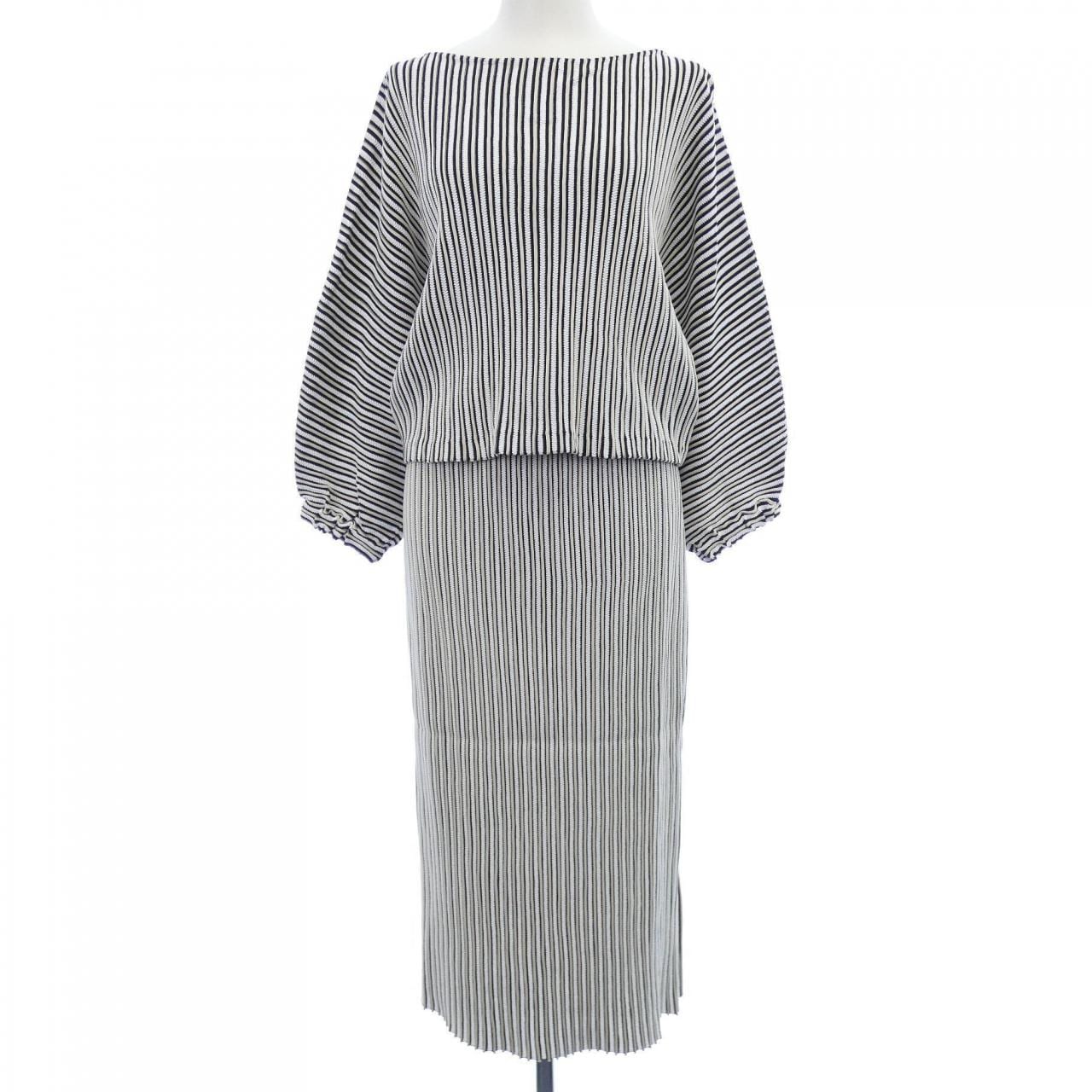 マリリンムーン Marilyn Moon セットアップ