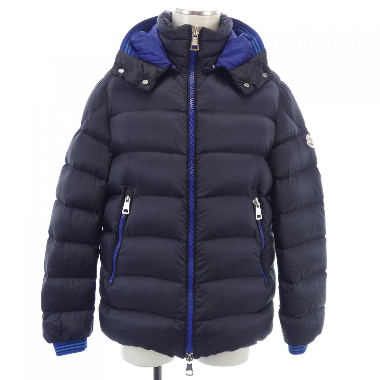 モンクレール MONCLER ダウンジャケット