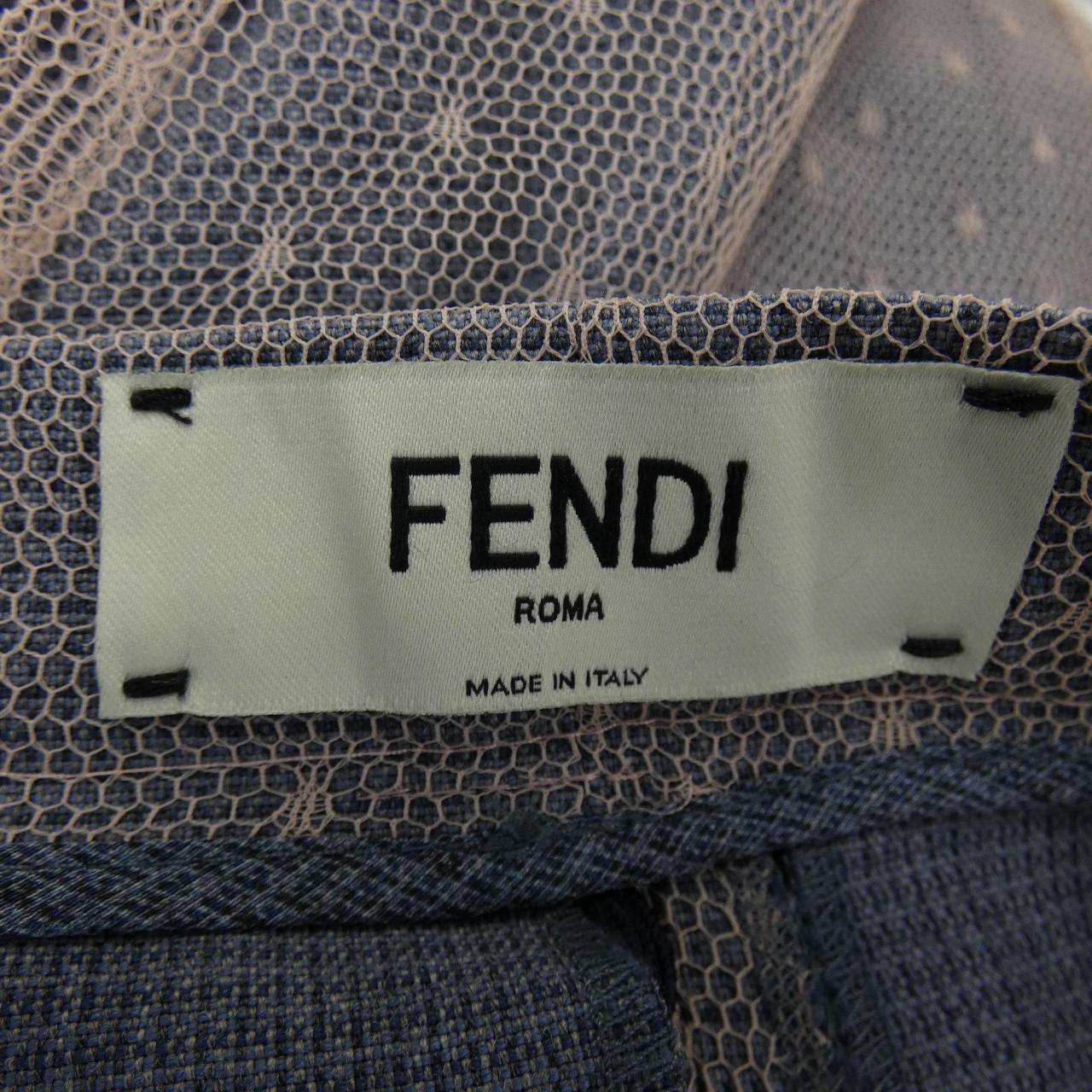 フェンディ FENDI ショートパンツ