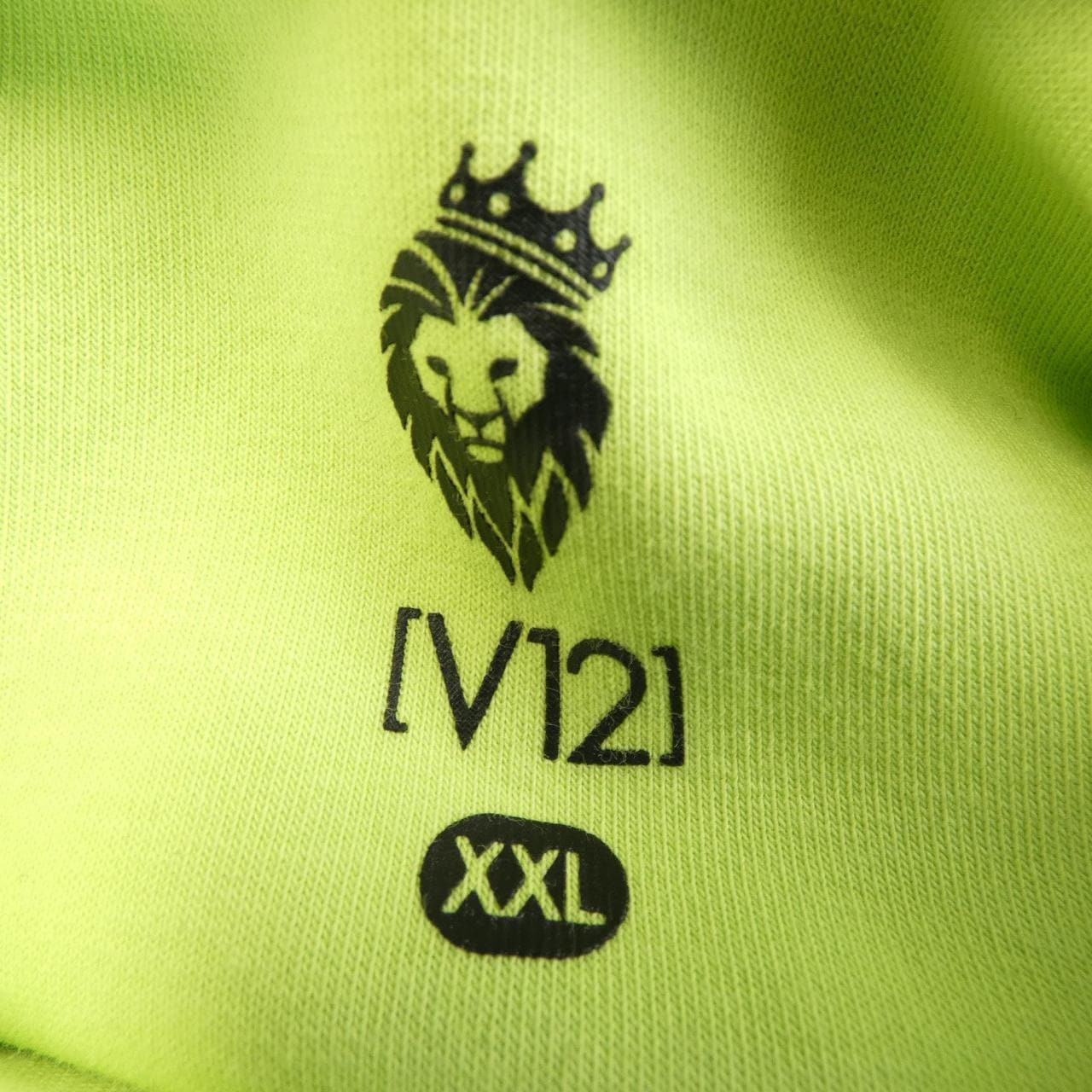 V12 パーカー