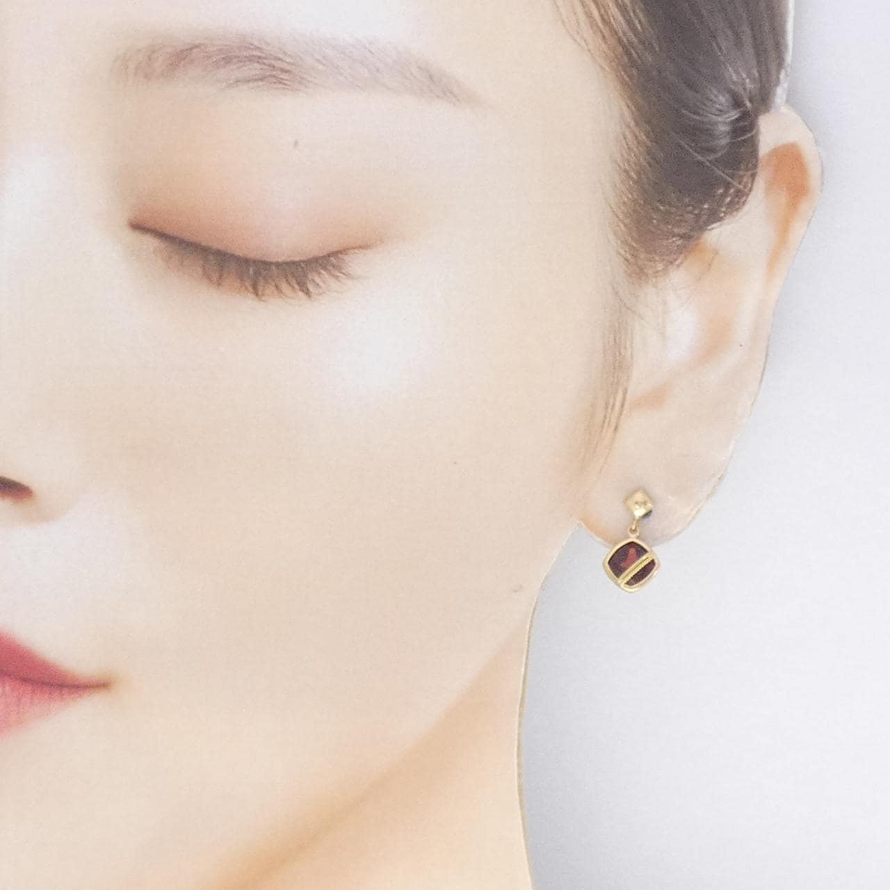 K18YG ガーネット ピアス