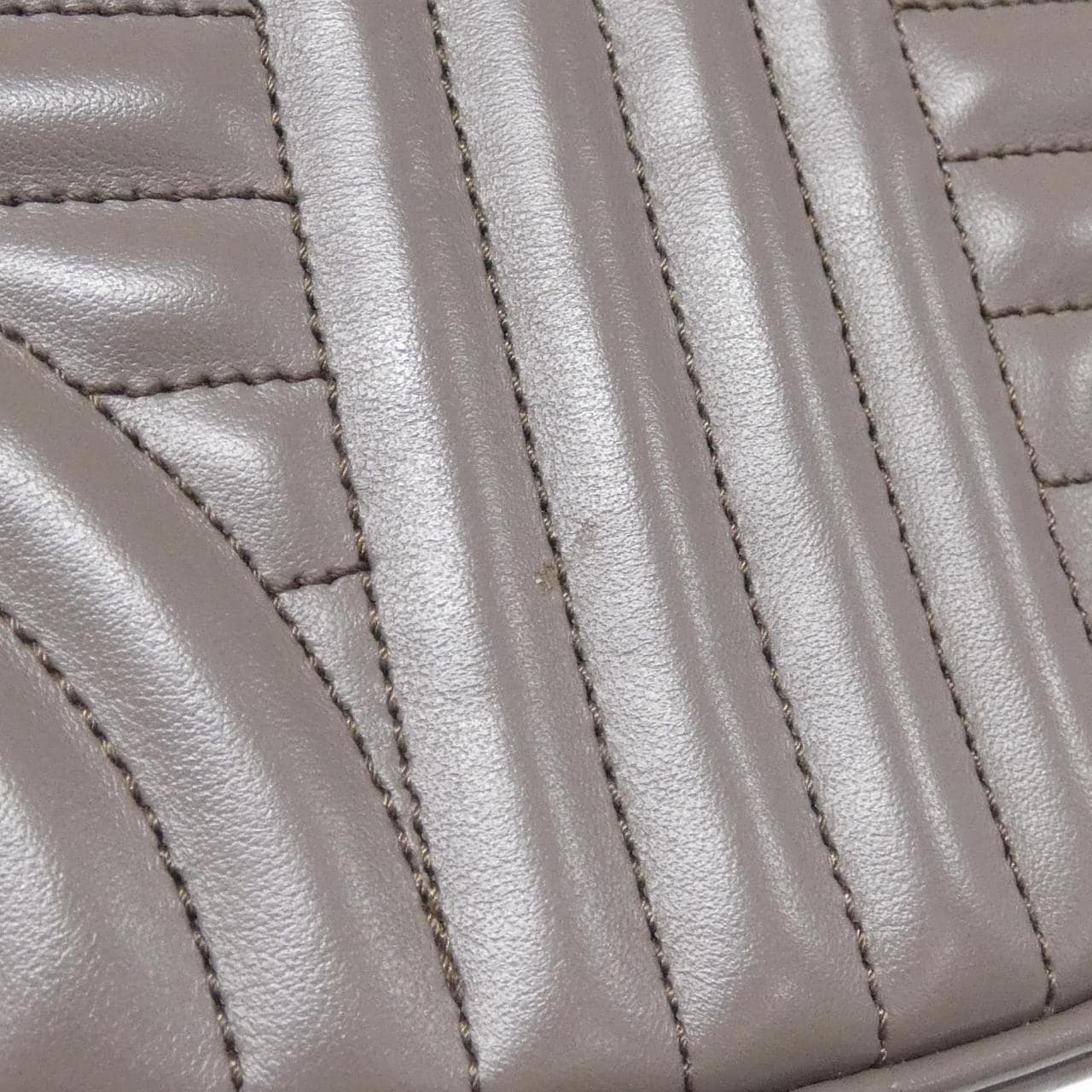 プラダ 1BH131 ショルダーバッグ