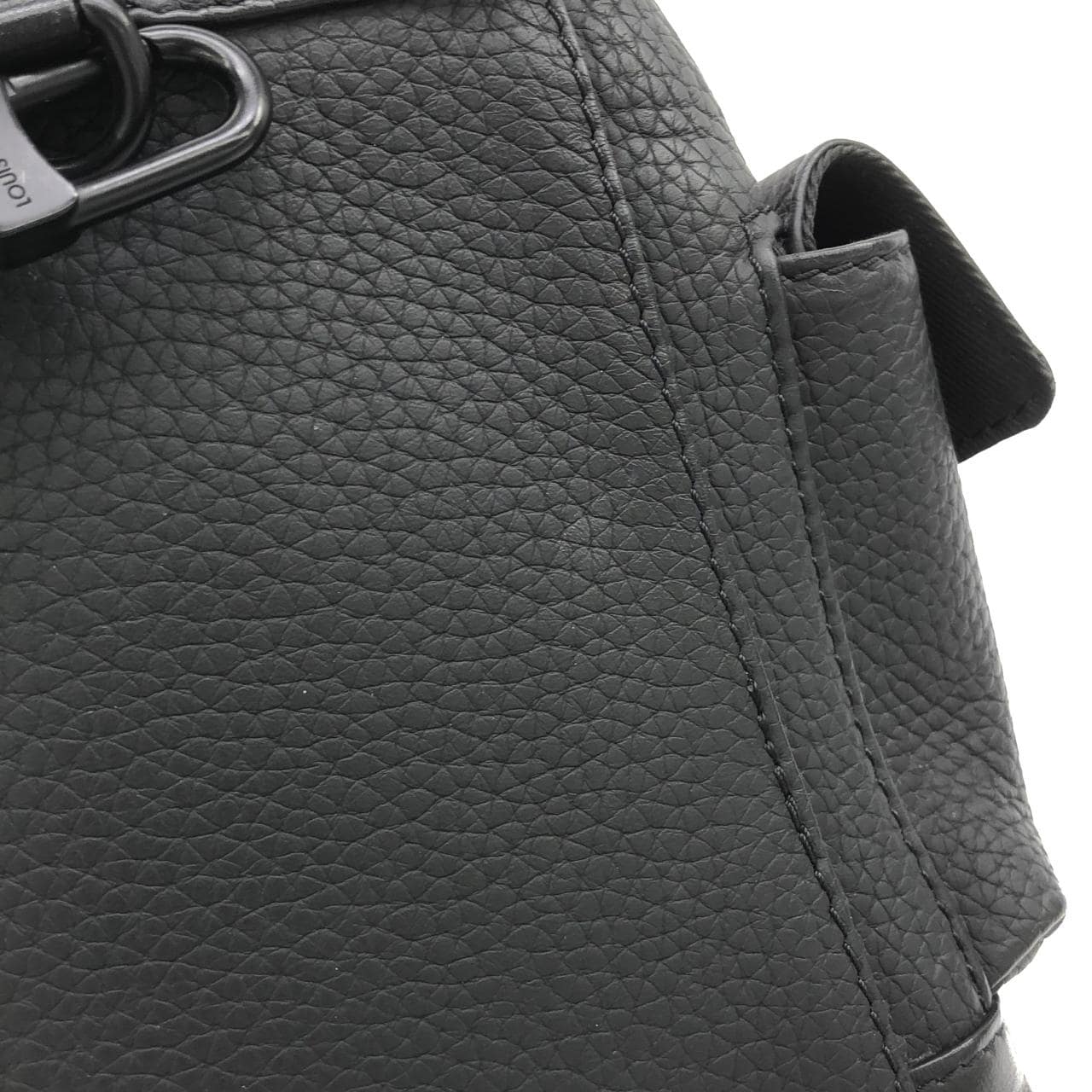 ルイヴィトン トリヨン モノグラム クリストファーXS M58495 ショルダーバッグ