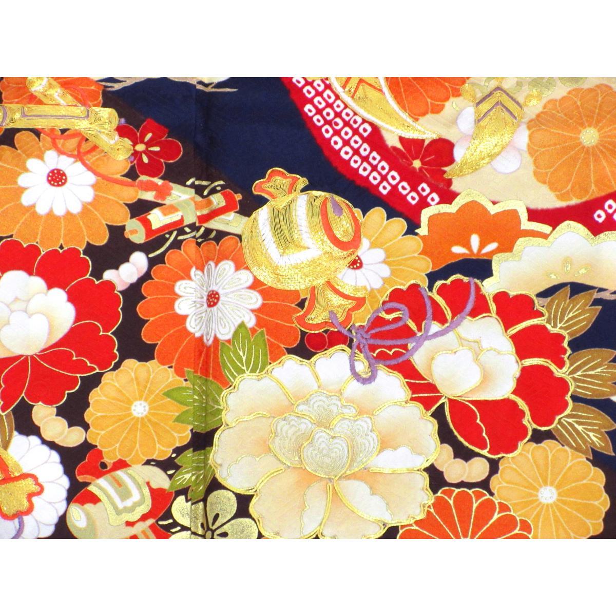振袖　友禅金彩加工　刺繍入り