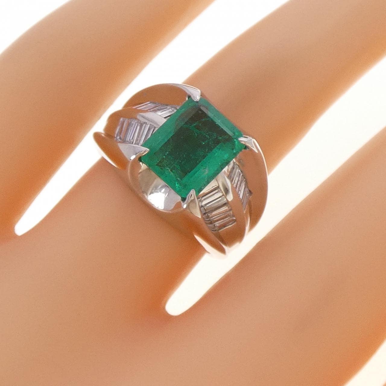 PT900 エメラルド リング 1.98CT