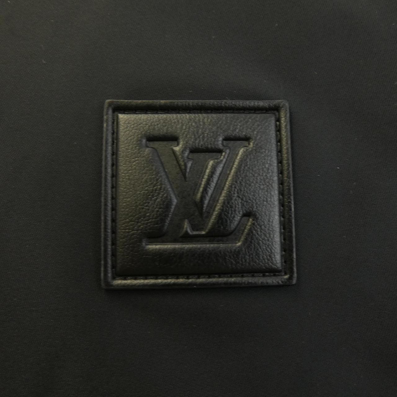 ルイヴィトン LOUIS VUITTON モノグラム リバーシブル ウインドブレーカ- HSB47WMO6 ジャケット