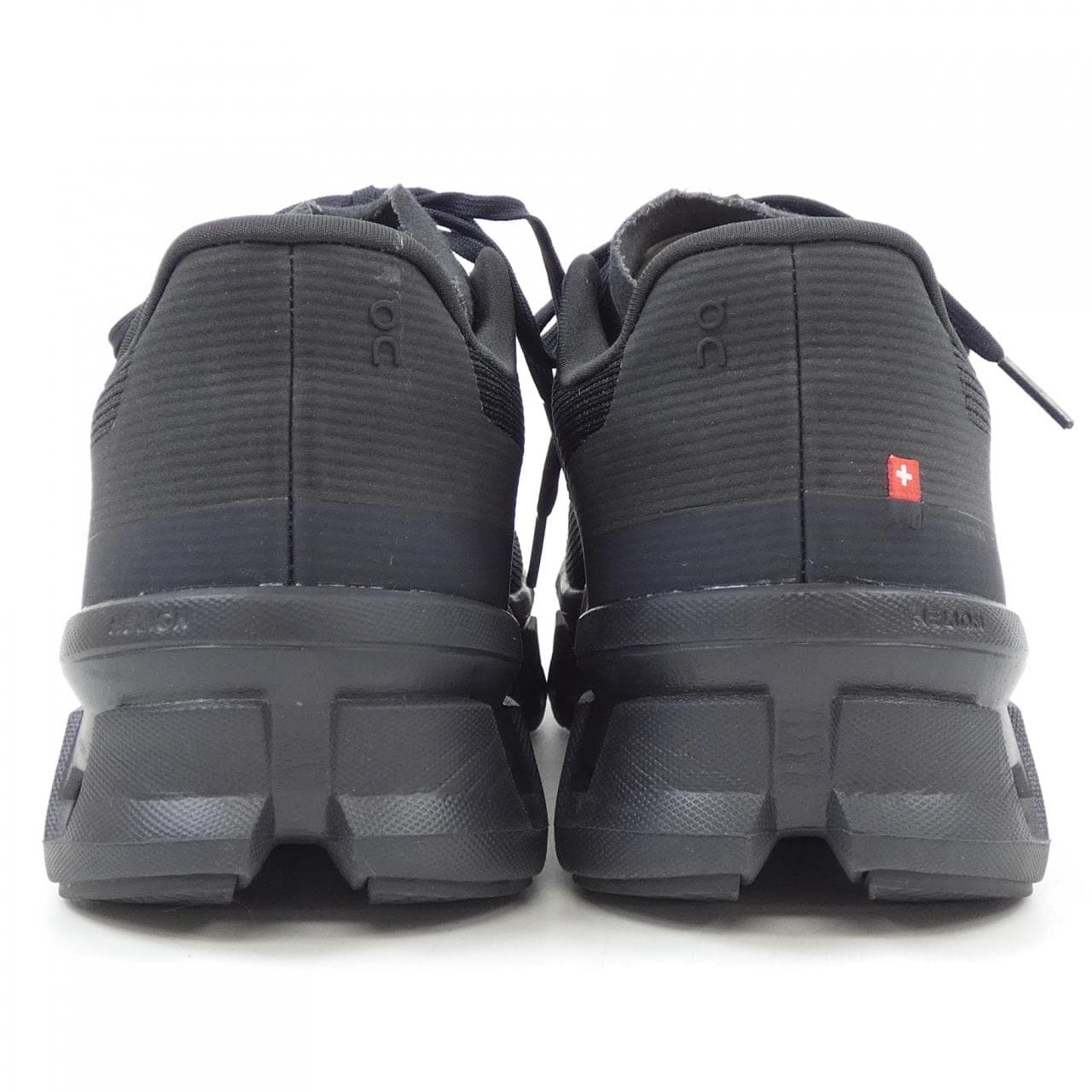 オン On CLOUDMONSTER VOID シューズ