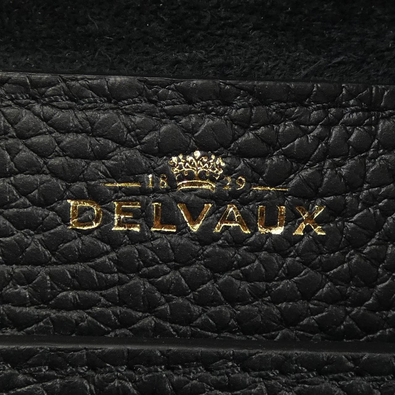 德爾沃DELVAUX