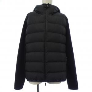 モンクレール MONCLER ダウンジャケット