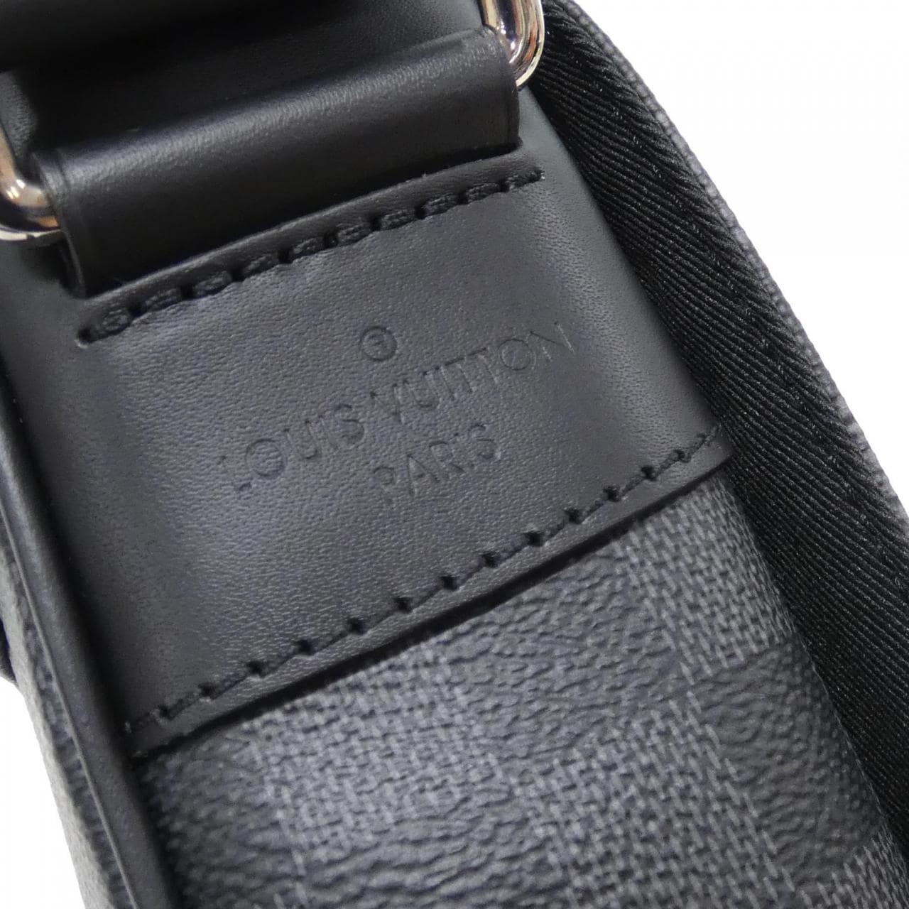 ルイヴィトン ダミエ グラフィット ディストリクト PM N41028 ショルダーバッグ