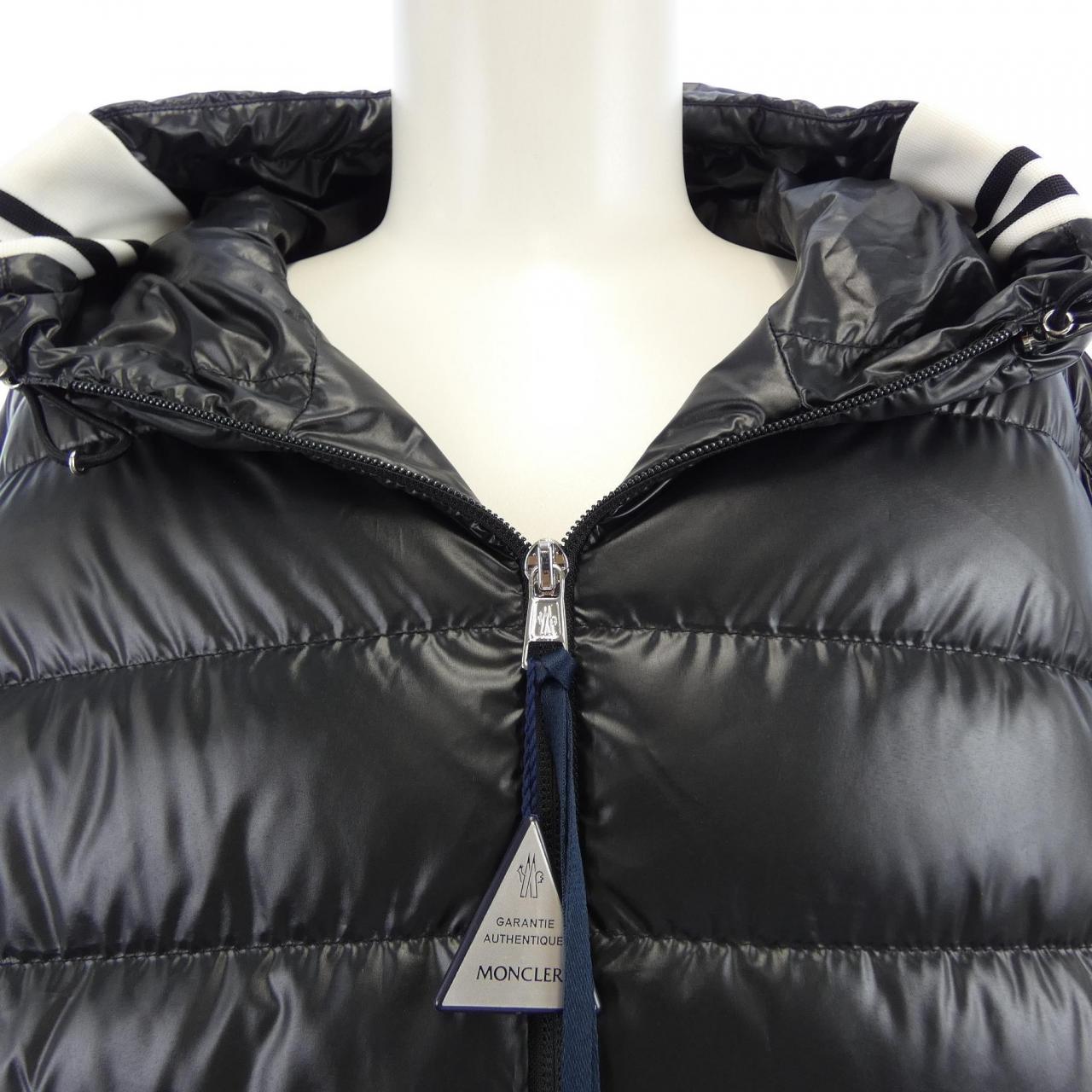 モンクレール MONCLER CORNOUR ダウンジャケット
