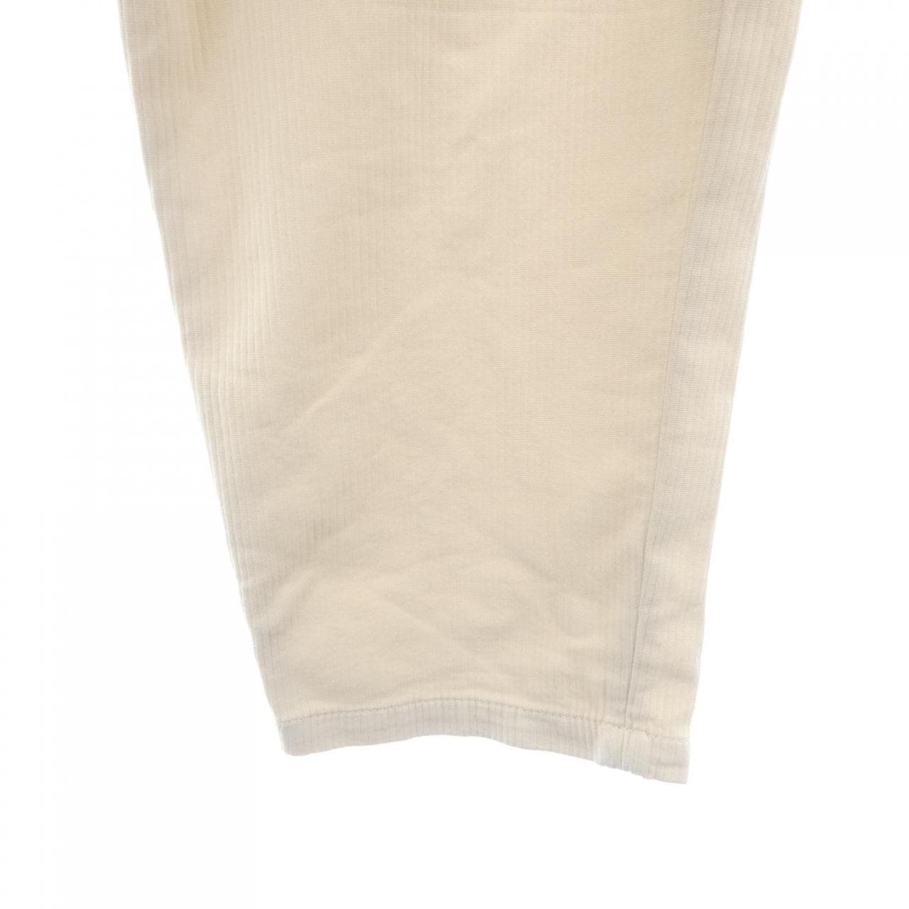 ブルネロクチネリ BRUNELLO CUCINELLI パンツ
