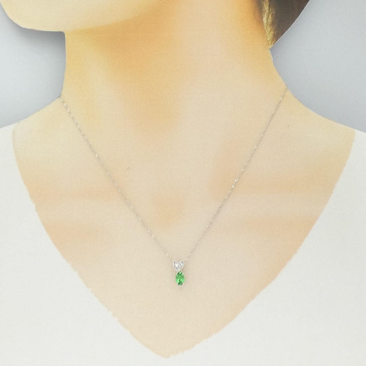 K18WG グリーンガーネット ネックレス 0.53CT