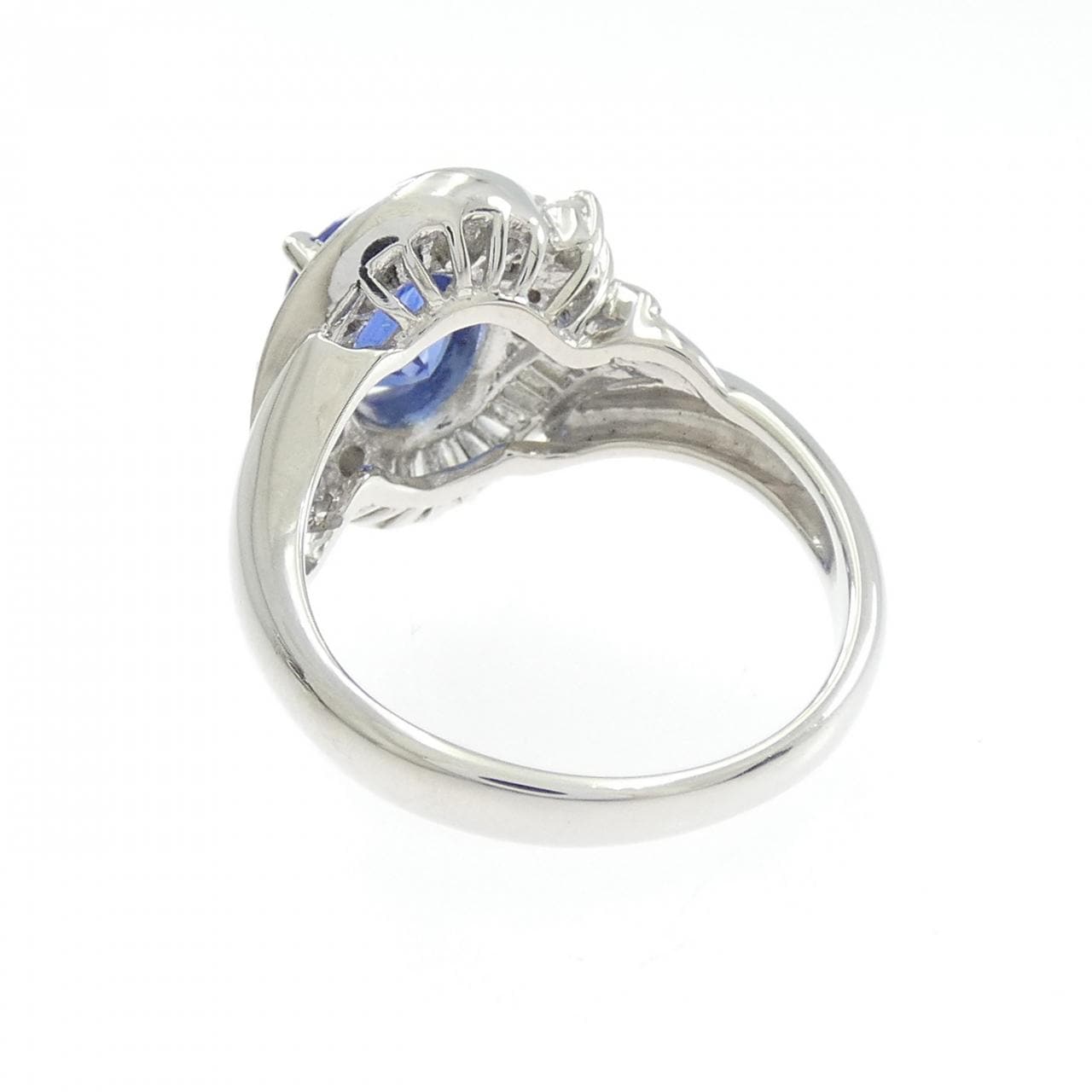 PT900 サファイヤ リング 2.25CT