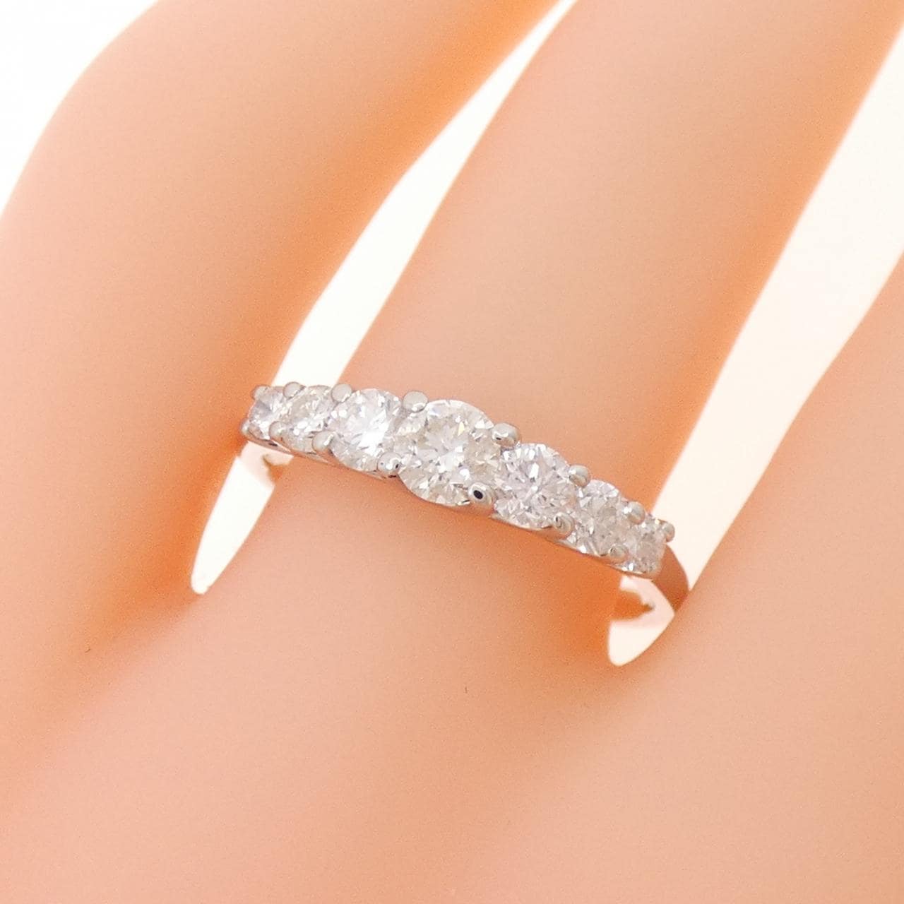 PT900 Diamond Ring 0.70CT
