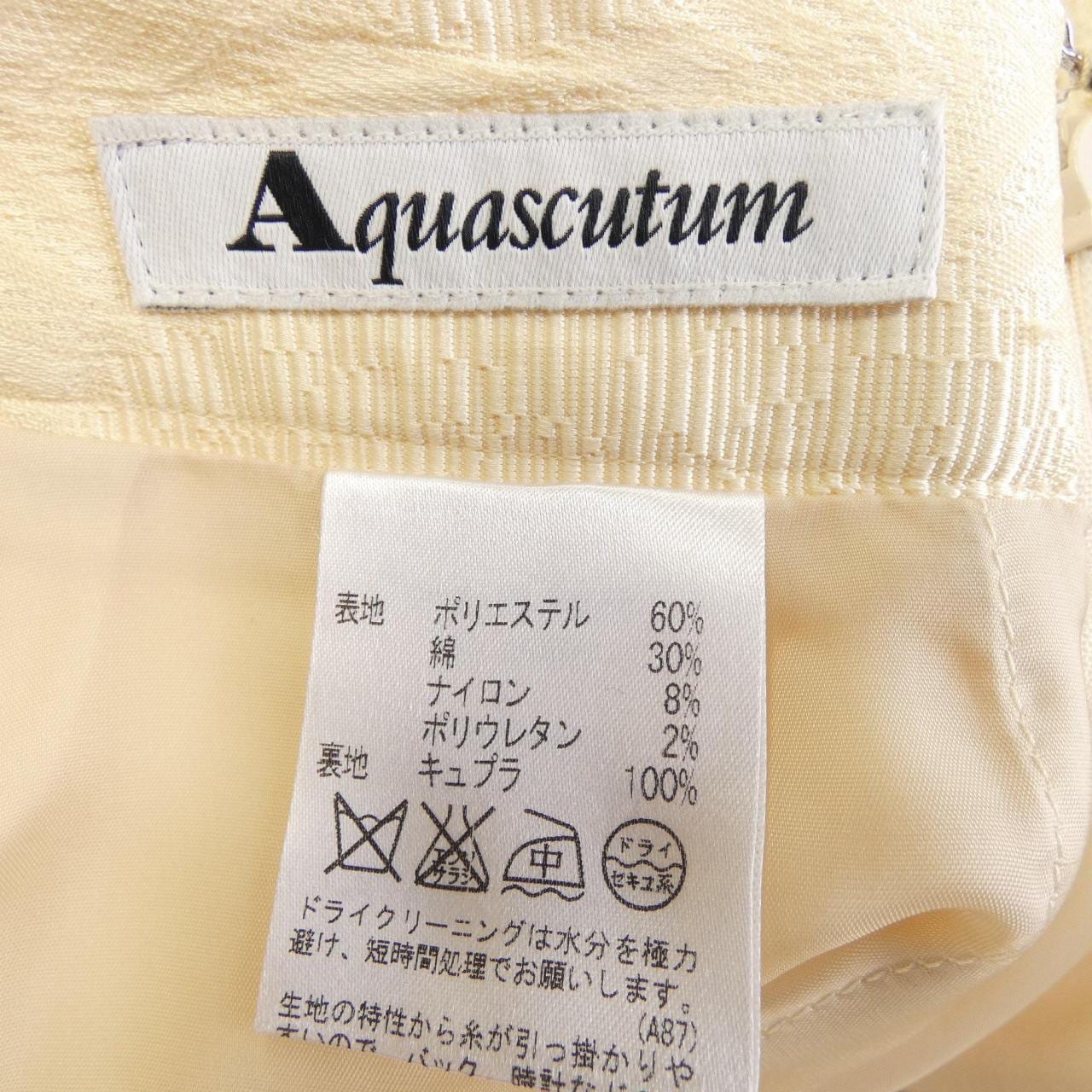 アクアスキュータム Aquascutum スカート