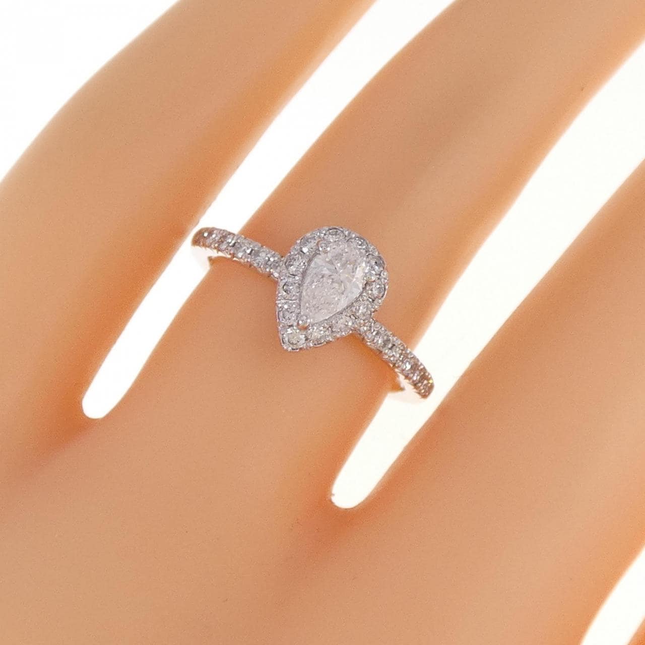 【新品】PT ダイヤモンド リング 0.31CT