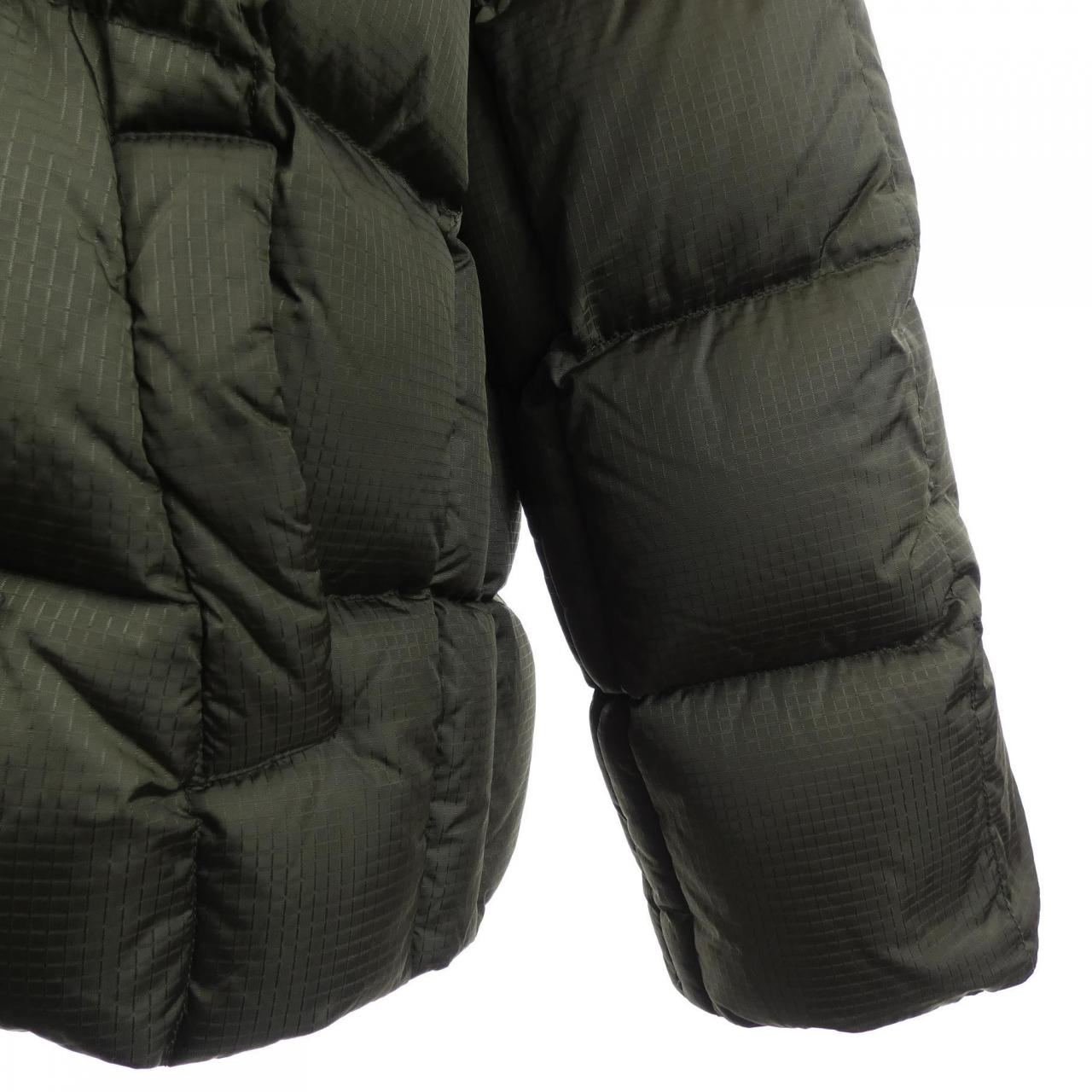 ルイヴィトン LOUIS VUITTON FLOW16E54 ダウンジャケット