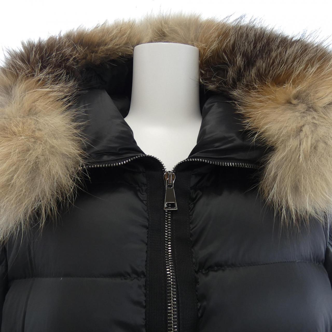 モンクレール MONCLER TINUVIEL ダウンコート