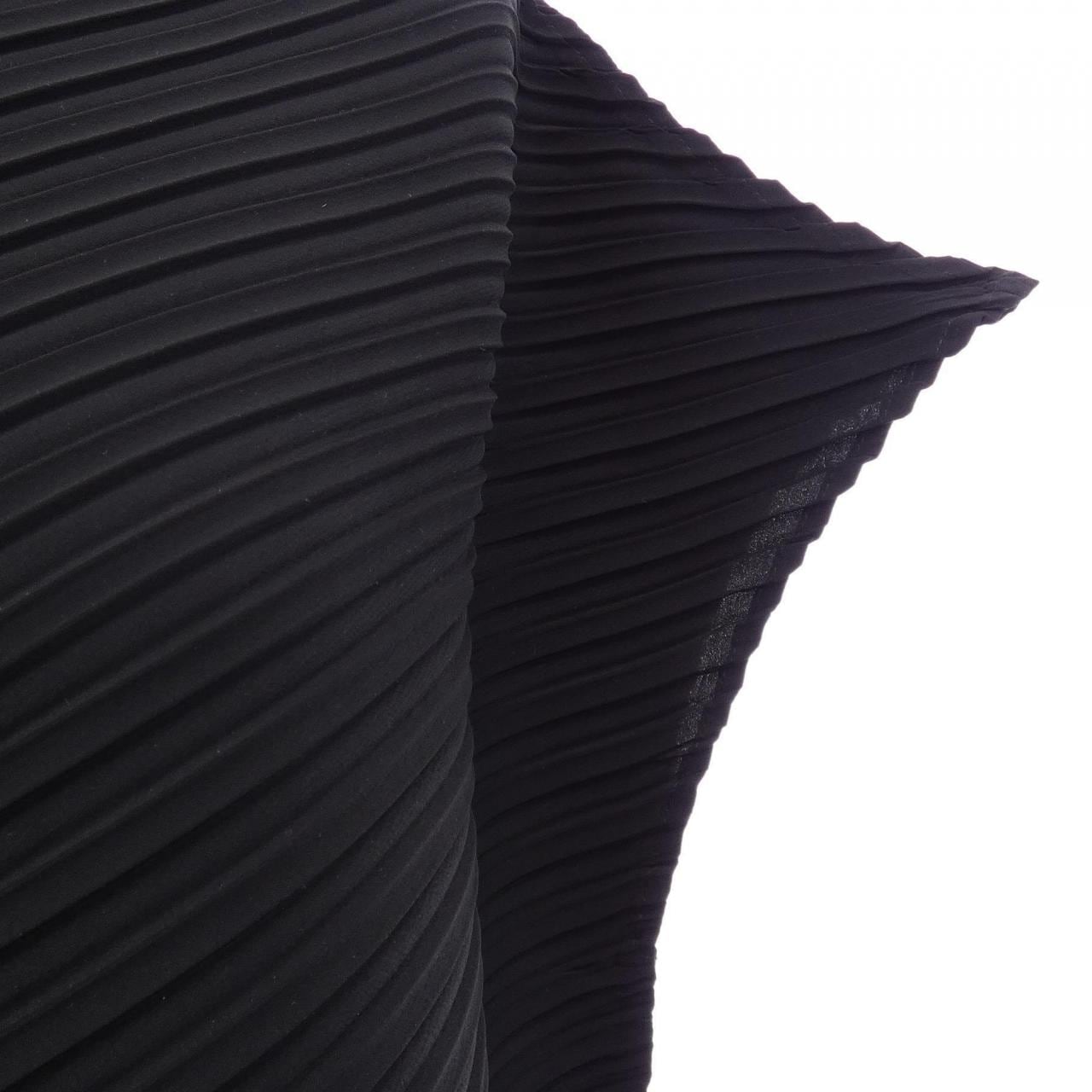 イッセイミヤケ ISSEY MIYAKE IM31FH649 ワンピース